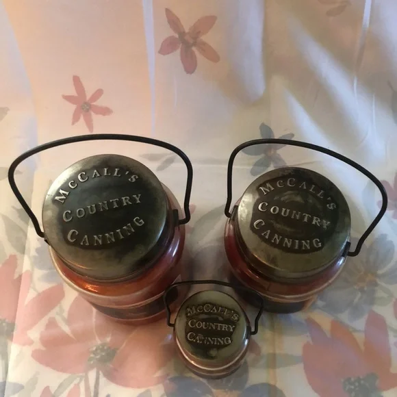 McCall's Farmers Market 26 Oz., 16 Oz. and 5 Oz. Candles - Cinnamon Scent - Picture 3 of 9